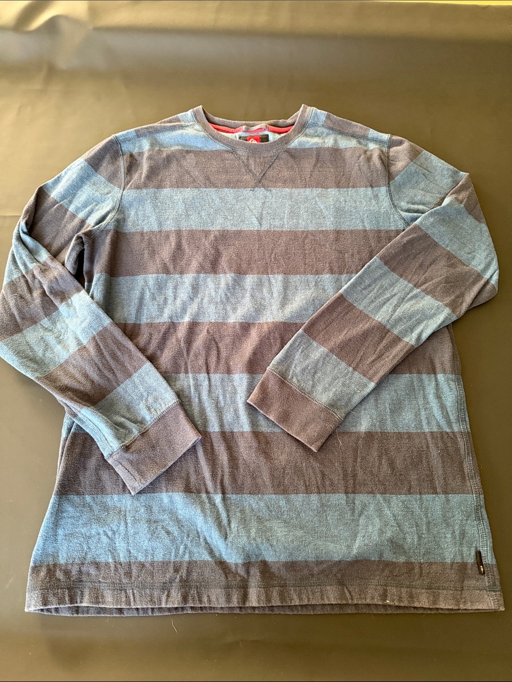 Striped Long-Sleeve Crewneck Shirt in Blue Stripes